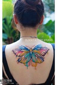 Модел за тетоважа со пеперутка во боја на мастило