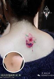 un patrón de tatuaxe de pexego