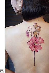 atpakaļ magoņu ziedu tetovējuma modeli