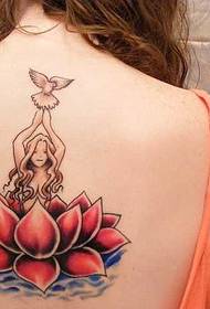 model de tatuaj din lotus sirena din spate