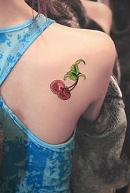 piccolo e adorabile tatuaggio di ciliegia