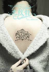 Modello di tatuaggio personaggio posteriore
