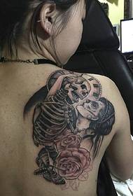 beleza e crânio combinado costas tatuagem padrão