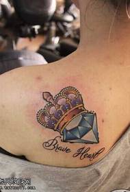 rygg krona diamant tatuering mönster