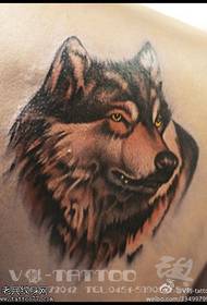 modello di tatuaggio testa di lupo cool prepotente