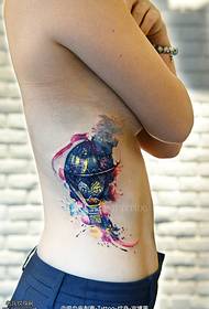 tinta lateral patrón de tatuaxe de globo de aire quente