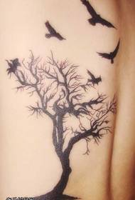zpět mrtvý strom pták krásný tetování vzor