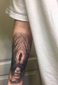 Materijal za tetoviranje ruku, slika muškog karaktera, slika ruku i stabla