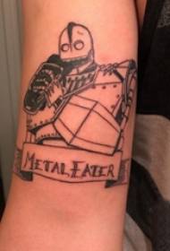 Braccio robot maschio del tatuaggio del tatuaggio sull'immagine nera del tatuaggio del robot