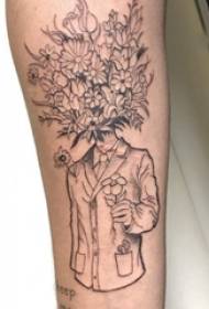 Arm tattoo materiaal, mannelijk karakter, arm en bloem tattoo foto