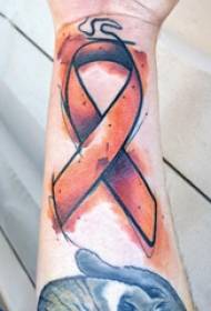 Boja za prskanje tinte tetovaža dječak ruku na obojenoj vrpci tetovaža sliku