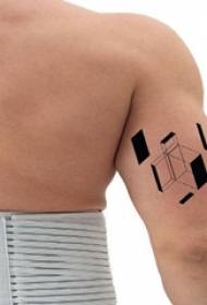 3d geometrische tattoo schooljongen arm op minimalistische 3d geometrische tattoo foto