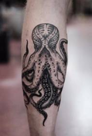 Tatuaj pikiloj por viraj pulpo-tatuaj bildoj sur brako