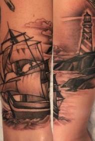 手臂紋身圖片學校男孩手臂在帆船和燈塔上的紋身圖片