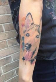 Immagine del tatuaggio del cucciolo Immagine del tatuaggio della testa di cane della ragazza