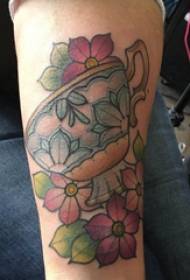 Malgranda freŝa literatura tatuaje maskla studento brako malgranda freŝa literatura tatuaje bildo