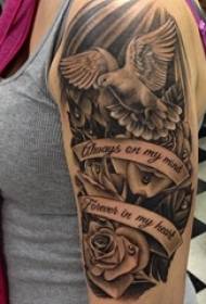 Dove момиче татуировка на снимката татуировка на гълъба на ръката