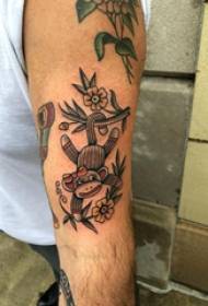 Dječak majmuna tetovaže oslikan na ruci slike majmunske tetovaže