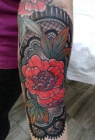 Bloem tattoo meisje arm kant en bloem tattoo foto