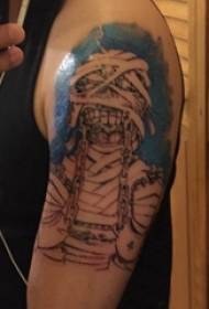 Tattoo mumija slika fantovska roka tetovirana mumija črno siva slika tatoo