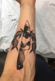 I-Arm tattoo impahla, ingalo yesilisa, isitshalo kanye nesithunzeli se-dagger tattoo
