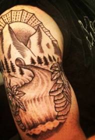 Хил врв тетоважа момче рака на пејзаж шема тетоважа