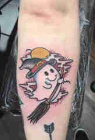 Materialul tatuaj braț, poza tatuaj fantomă colorată pe brațul băiatului