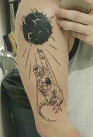 Tatuatge negre, braç de noi, línia de tatuatge en línia senzilla