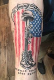 Americká vlajka Tattoo Muž Student Arm Painted Americká vlajka Tattoo Obrázok
