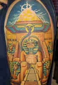 Forntida egyptisk tatueringpojkesarm antik egyptisk tatueringsbild