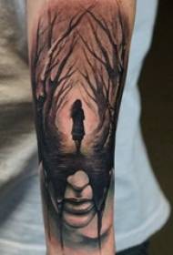 شجرة الوشم ، شخصية الذكور ، صورة على الذراع ، صورة الوشم