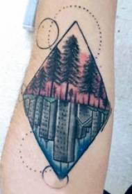 Braç del noi del tatuatge de l’arbre a la imatge geomètrica del tatuatge de l’arbre