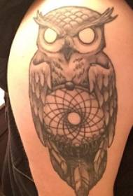 Tattoo owl mukomana ane dema dota tattoo pikicha paruoko