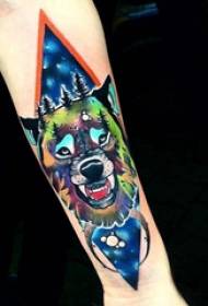 Braço tatuagem imagens braço do menino em diamante e lobo cabeça tatuagem imagens