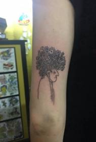 Retrato de personaje tatuaje chica personaje tatuaje imagen en brazo