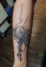 Mehanička ruka tetovaža muška ruka na crnoj slici tetovaža zupčanika