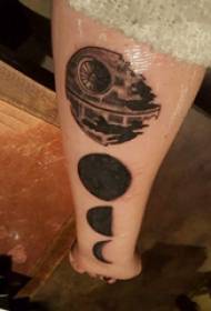Слика за тетоважа на рака, рака на момче на црна месечина слика за тетоважа