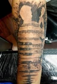 Nyenzo ya tattoo ya mkono, mkono wa kijana, kumbuka ya juu, sura ya tabia, picha ya tattoo