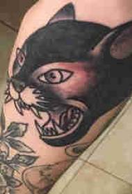Materijal za tetoviranje ruku, slika muške leopardove tetovaže na ruci