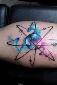 Berbagai desain tato kreatif atom