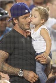 Beckham Tattoo-Bildo Beckham-Brakoj sur Nigra Griza Ondo-Tatuo-Bildo