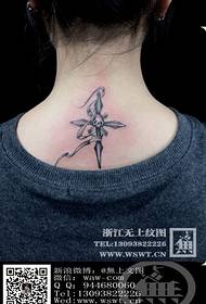 lány nyak kereszt tetoválás