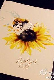Tatuaggio ape girasole colorato