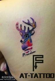 Назад кольорові фотографії татуювань антилопи, представлені тату-шоу