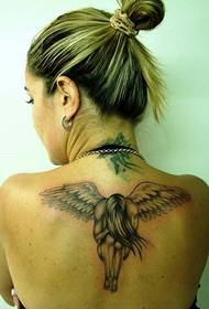Beauty Back Krásné estetické andělské tetování