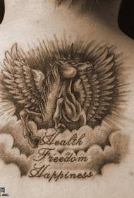 Tatouage de cheval gris noir au dos