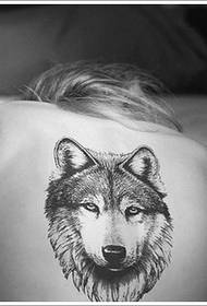 жіноча спина Стильний татуювання вовчої голови