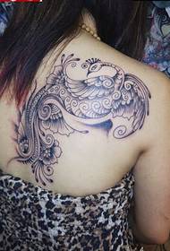 μόδα γυναίκα πίσω όμορφη εικόνα τατουάζ Phoenix μοτίβο