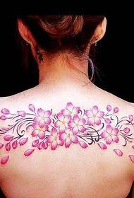 bellesa a l'esquena del color del cirerer flor del tatuatge