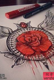 Ama-tattoos ama-Rose Wings abiwa yiHat tattoo Hall